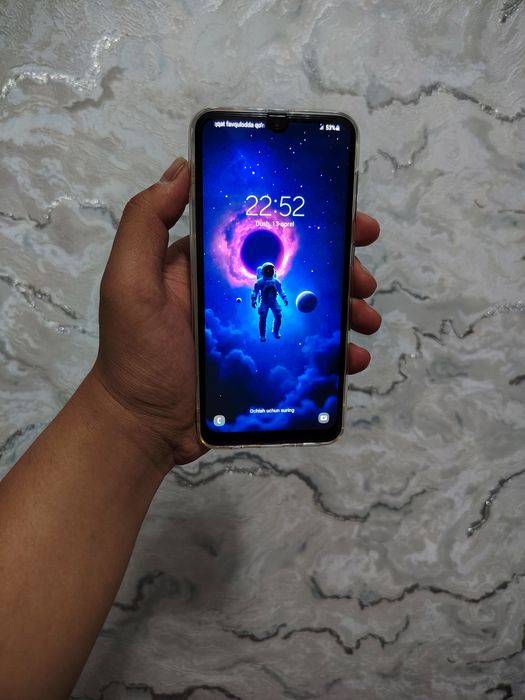 Samsung A30 Sotiladi holati ideal tinniq