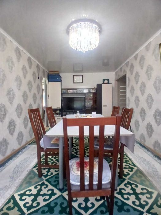 3х ком .квартира Парковая 60