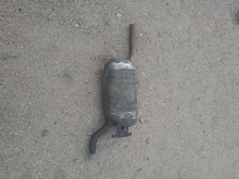 Продам глушитель мерседес 124