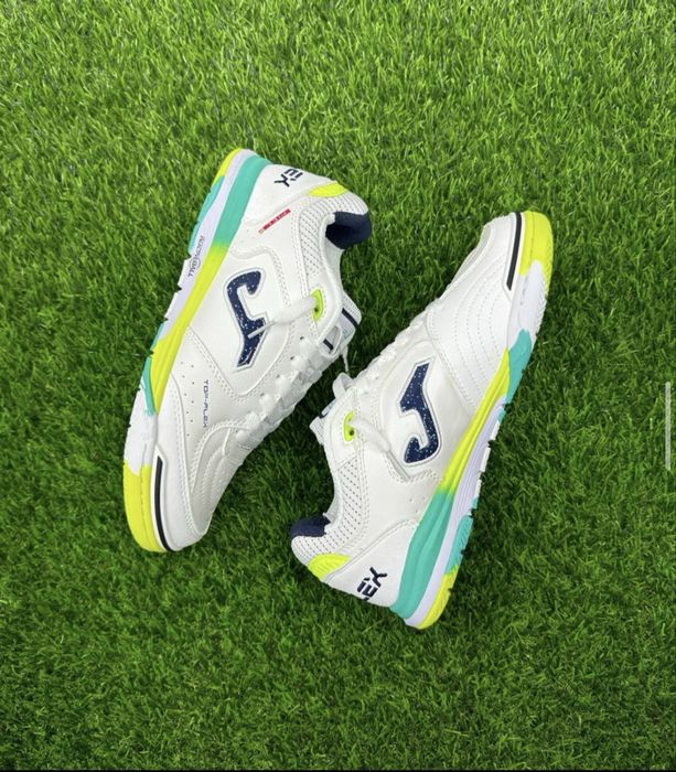 футзалки бренда joma