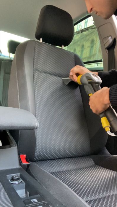 Servicii profesionale de curatare tapițerii
