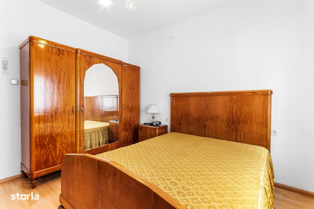 Vila tip bloc 12 camere, 2 garaje 2 boxe zona Tomis 1 Flamanda