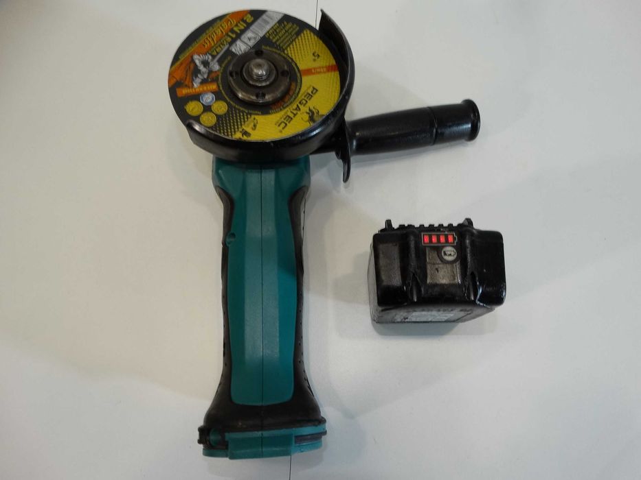 Makita DGA 452 - Акумулаторен ъглошлайф