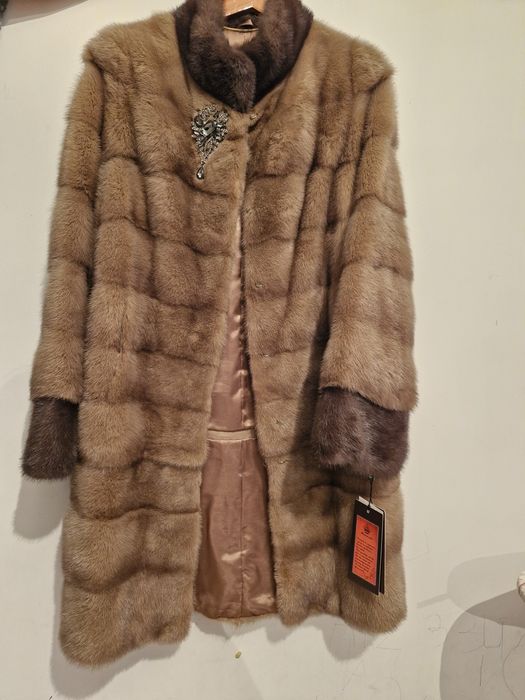 Шубы сатылады новый