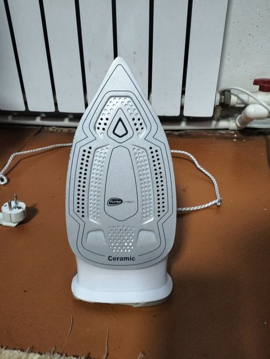 Утюг работает Витёк