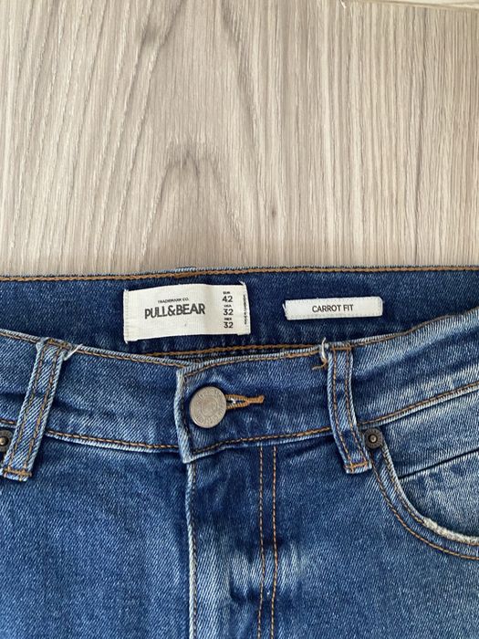 Blugi pull bear rupti