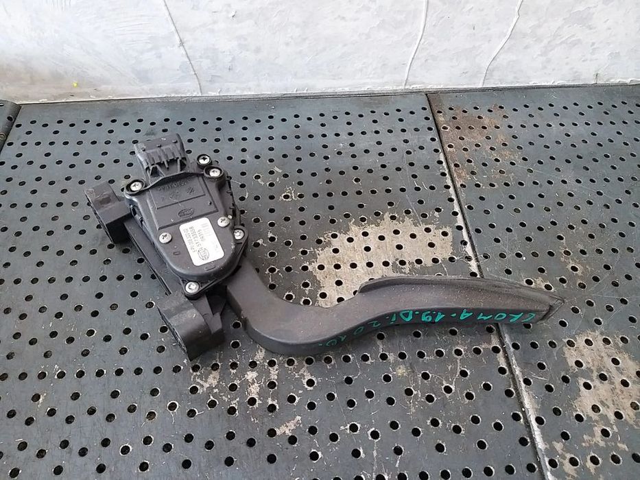 Pedala acceleratie 1.9 d fiat croma 194 6pv00832202 51733558