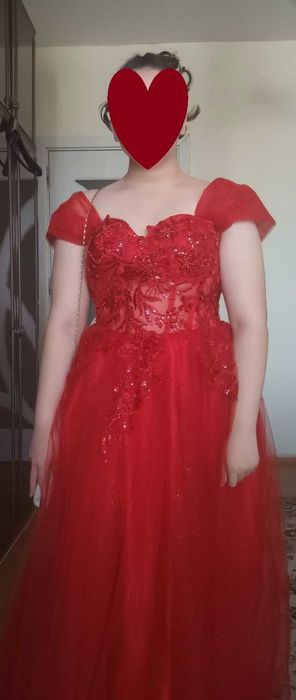 Абитуриентска/бална рокля на Модна къща EmoZione Fashion, гр. Бургас.