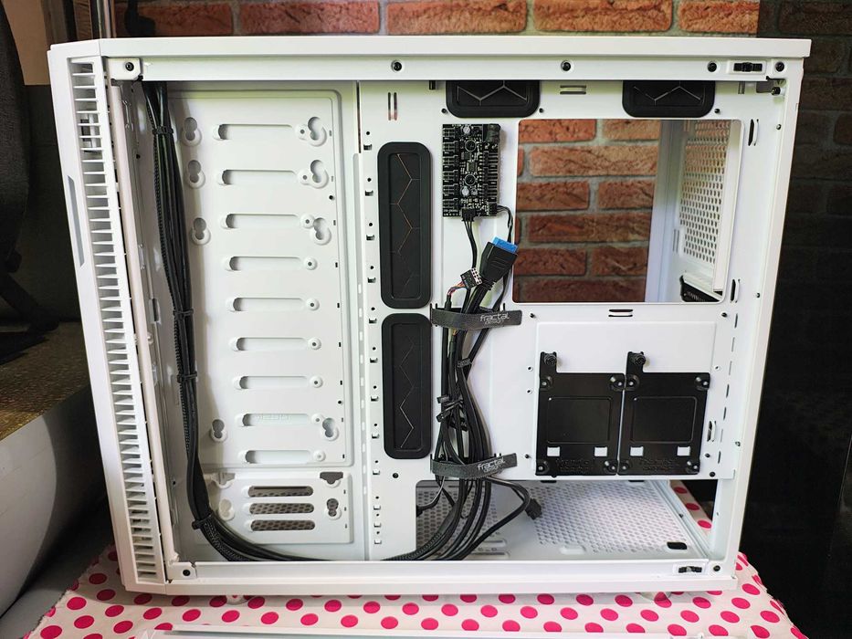 Carcasa PC Fractal Design Define R6 White.