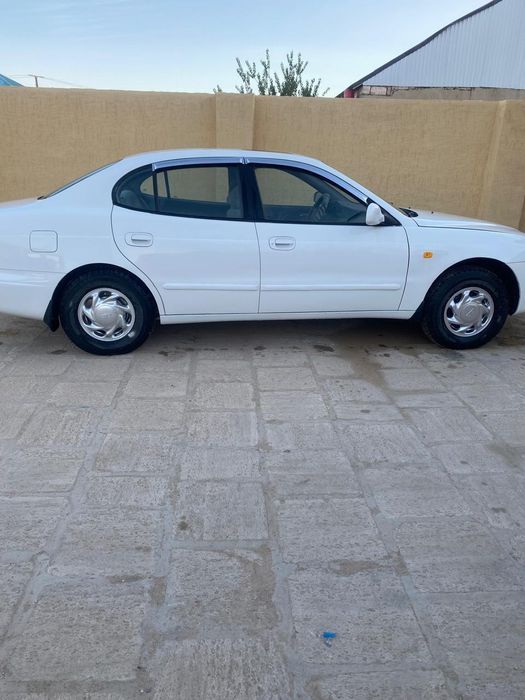 Daewoo Leganza 1999.