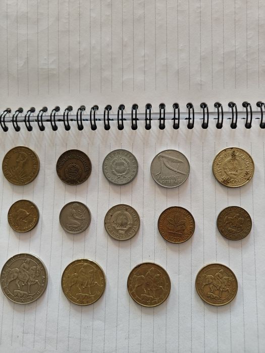 Стари пари- монети икнижни