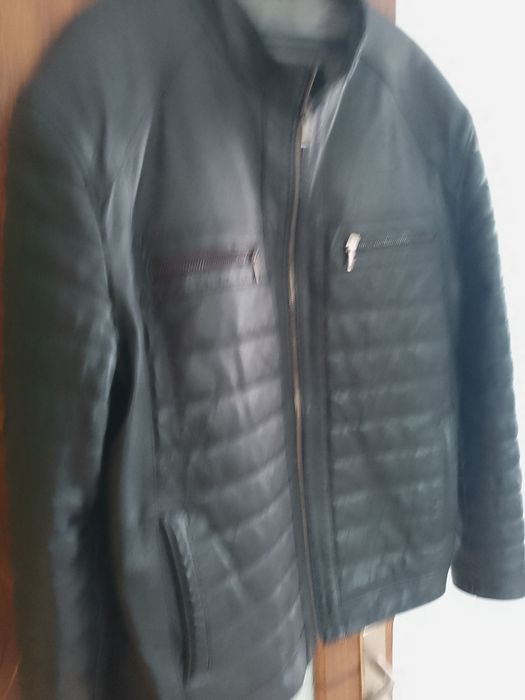 Geacă bărbătească din piele naturală de calitate superioară