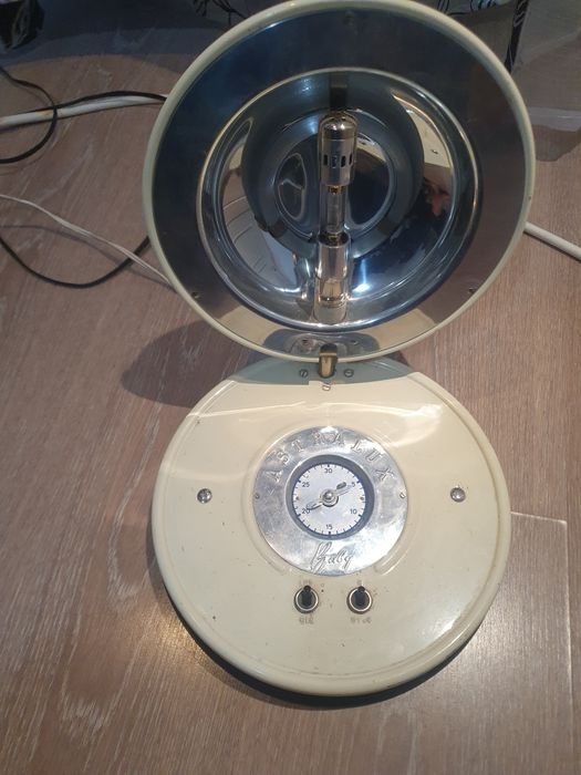 Lampa pentru bronzat cu cuart din ani 1960