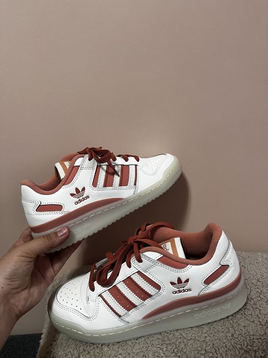 adidas Спортни обувки FORUM LOW CL W