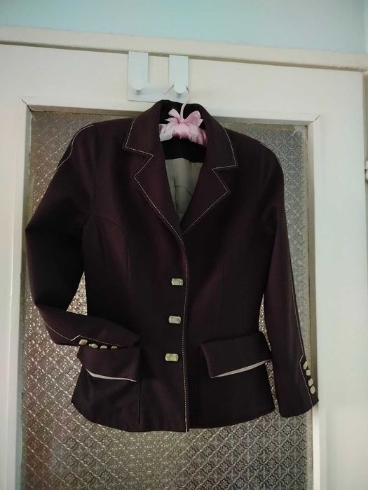 Дамски костюм 3 части НОВ