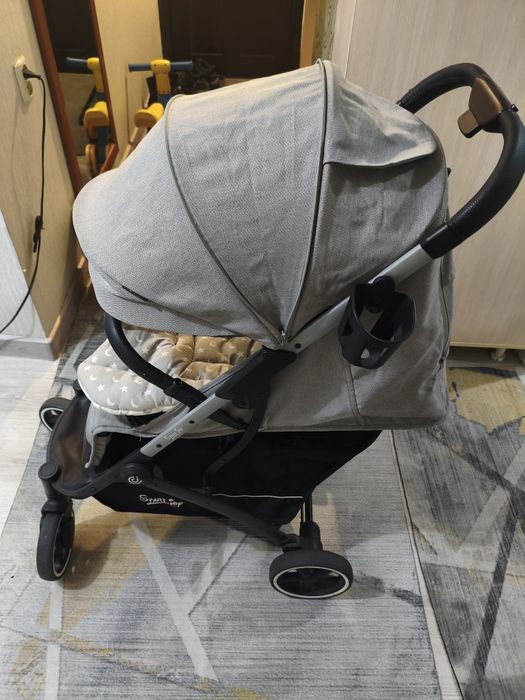 Коляска прогулочная