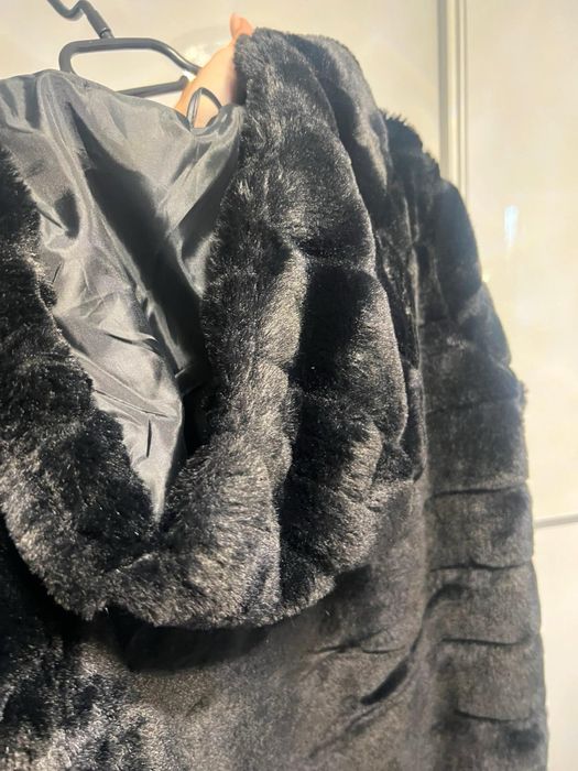 Мек дамски кожух в черно