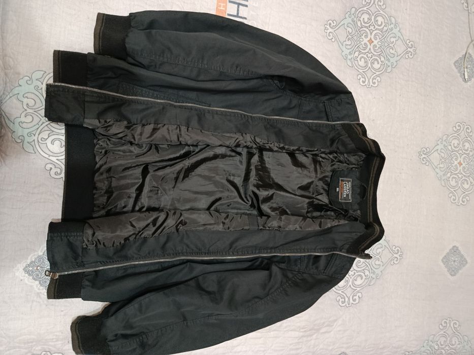 Мужская весенняя ветровка 54 размер..