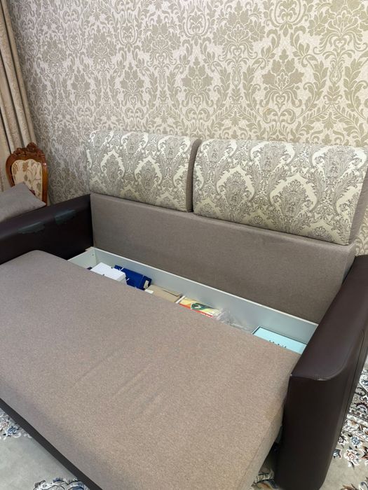 Продам б/у диван