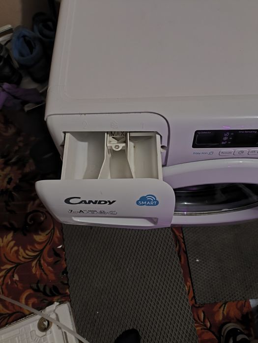 Продам стиральную машинку автомат .