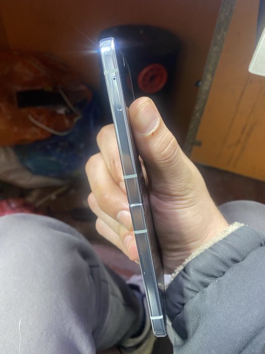 Продам zflip 5 8/256