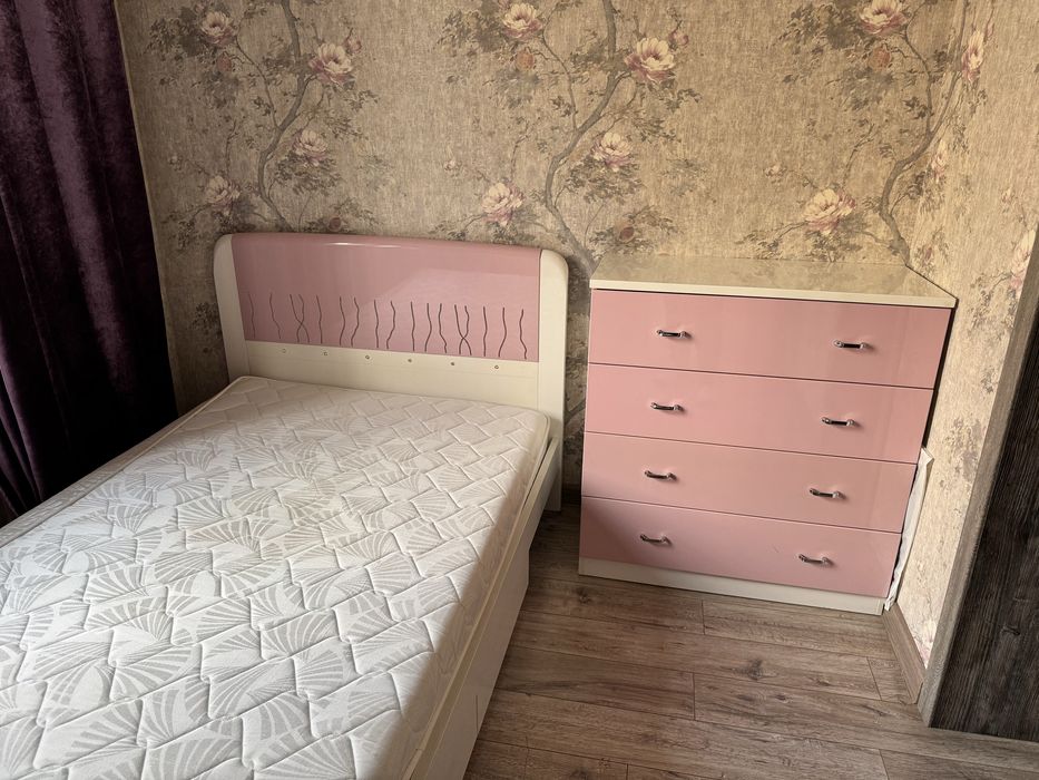 Спальный гарнитур