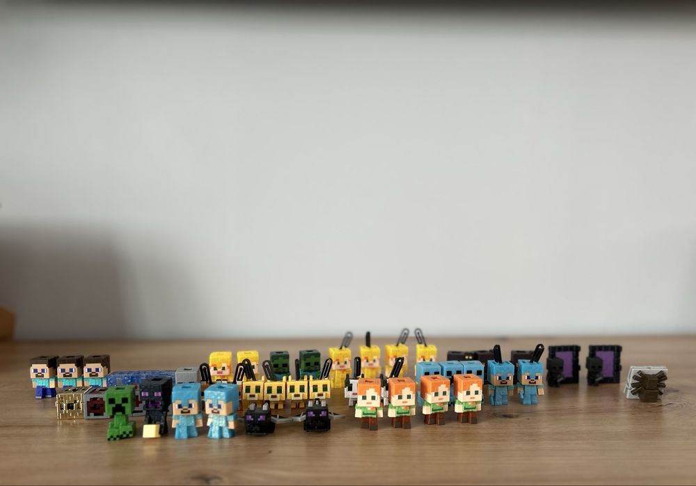Minecraft Kinder фигури
