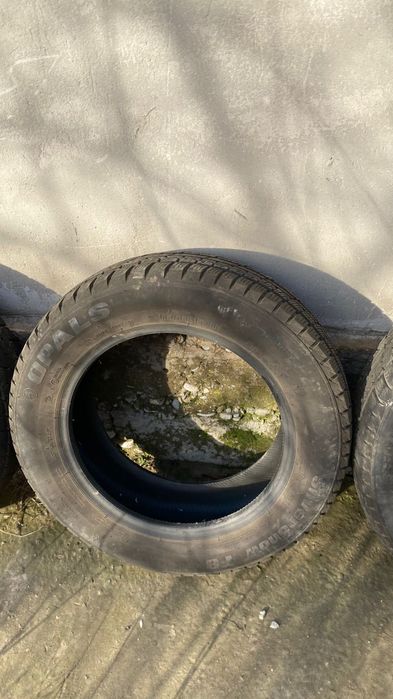 Срочно продам зимний шины 15р