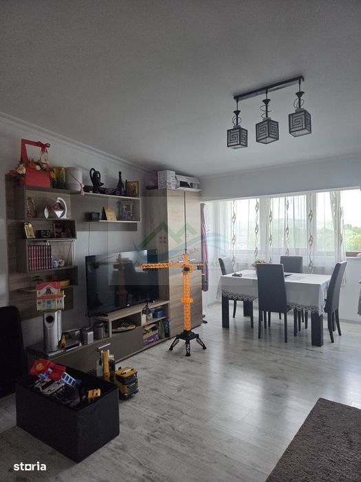 Aprtament 2 camere de vânzare .