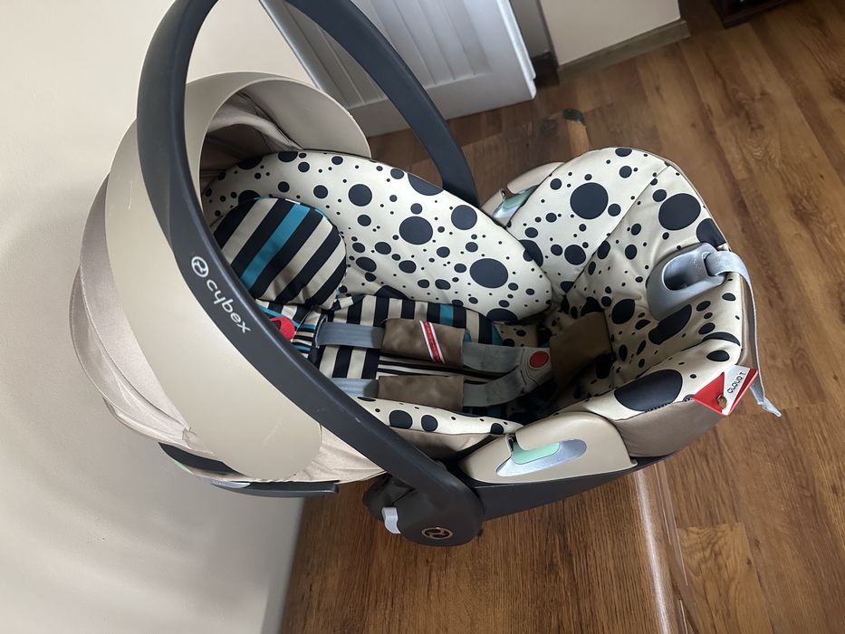 Стол за кола Cybex Cloud Z i-size Karolina Kurkova Fashion Collection