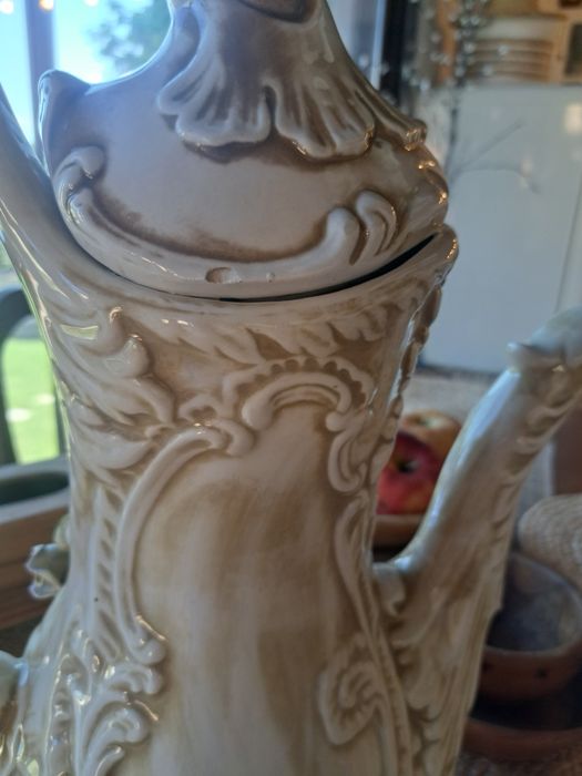 Capodimonte-огромна кана