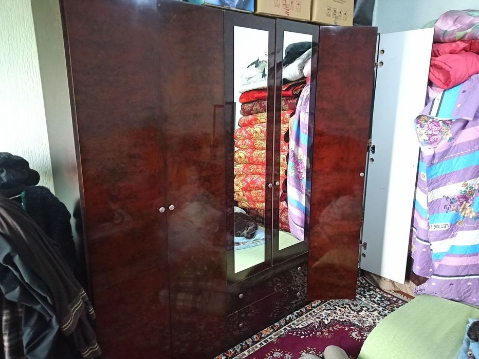 Продается мебельный гарнитур