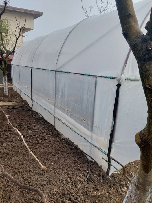 Executam la comanda arce simple sau solarii complete ..