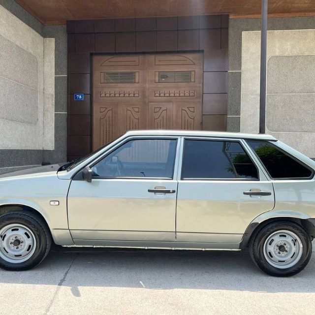 Vaz 2109 sotiladi xolati zo'r