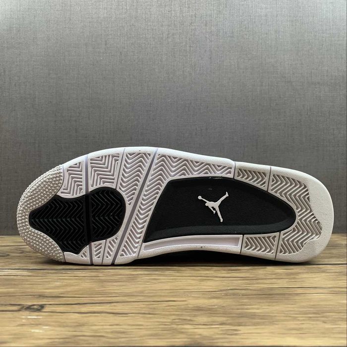 Jordan 4 Military White
