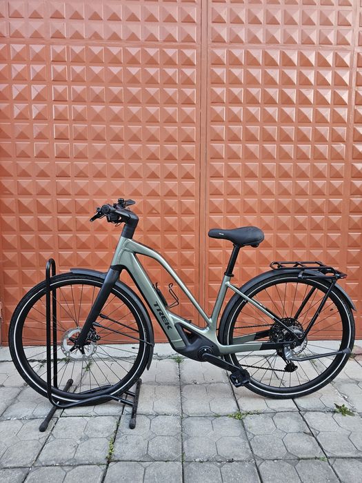 Електрически велосипед Trek FX+ 7 Midstep 2024г. / 500 км / оригинално зарядно TQ / като нов