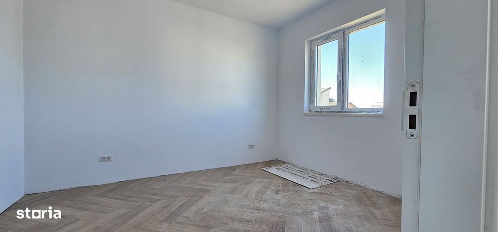 Vila tip duplex 4 camere,800 m de blv.,cartier linistit