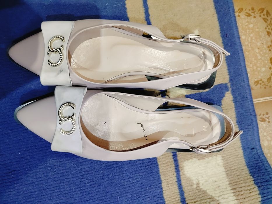 Женская обувь три пары