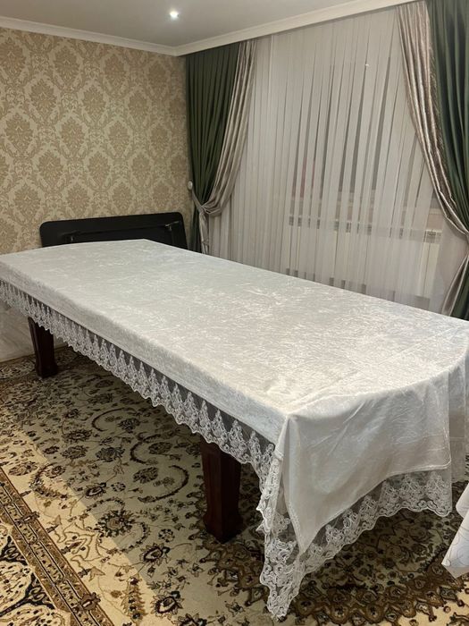 Продам Большой стол со стульями