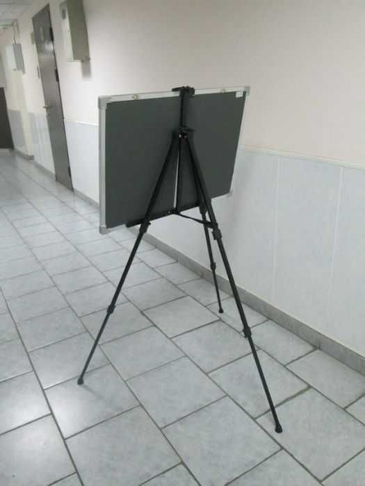 Мольберт металический