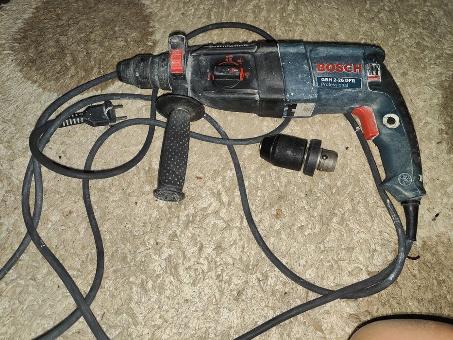 Продам перфоратор Bosch GBH 2-26 DFR