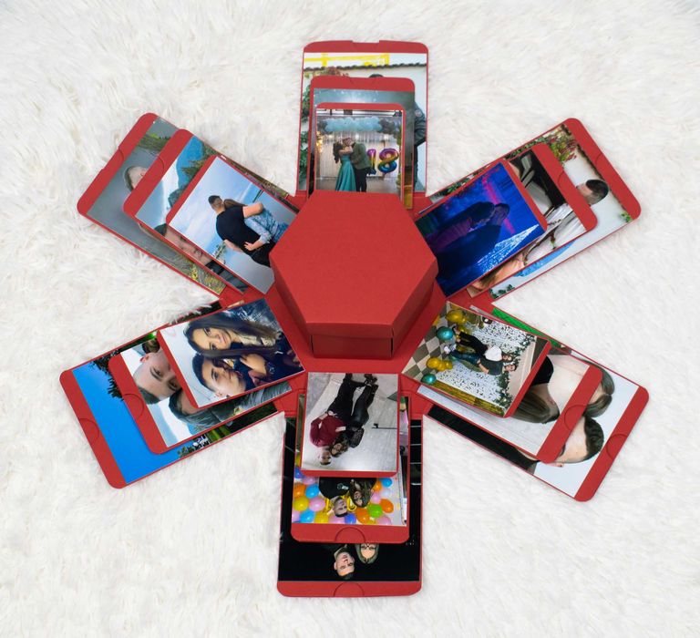 Cutie Foto Exploziva - 24 Poze