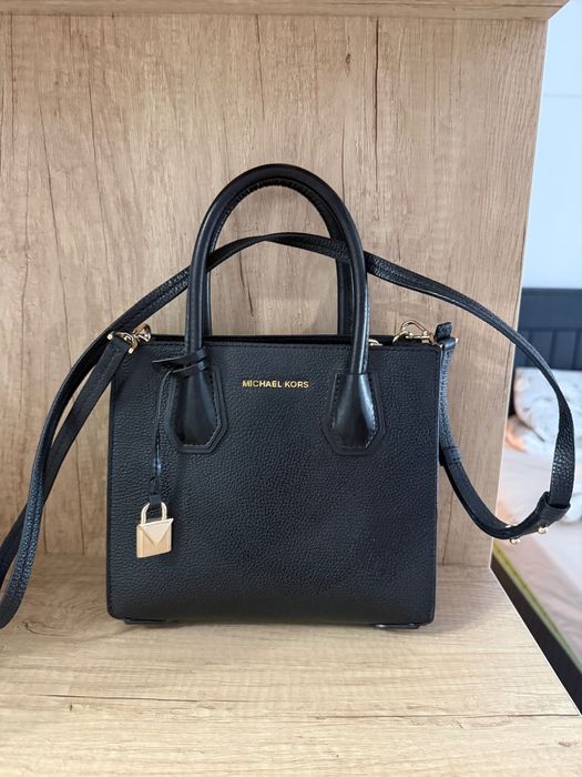 Vând geantă piele Michael Kors