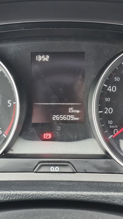 Vând Golf 7 2013 1.6 diesel 105 hp