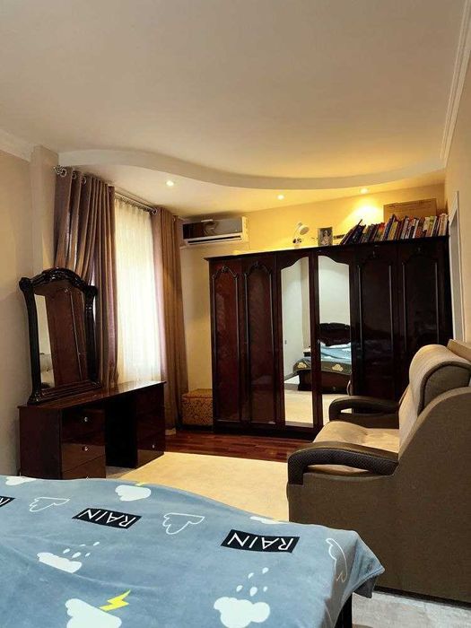 V3506 ПРОДАЕТСЯ3 3/1/4 на: ул Жангох,Ц-15 Ор.р:Абай Карзинка 70м2