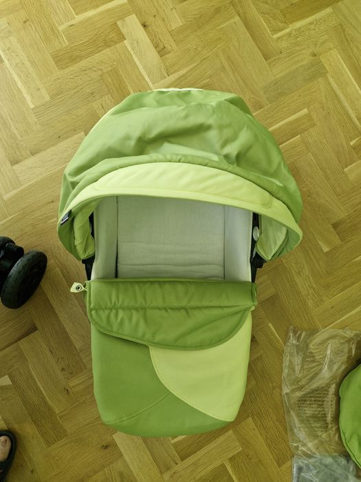 Бебешка количка на chicco 3в1