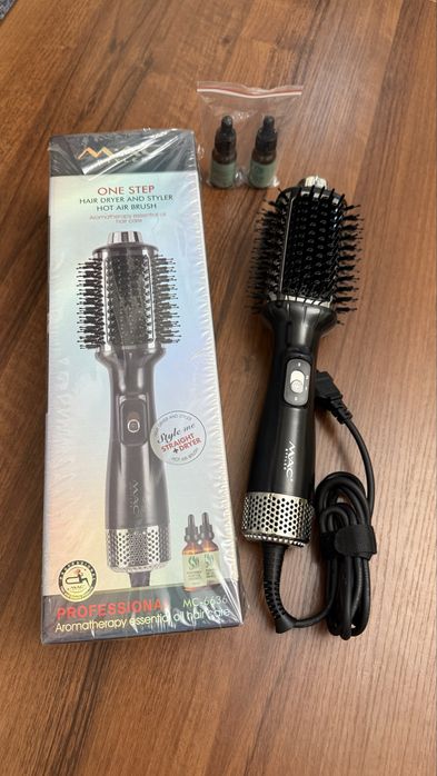 Фен MAC original 200 000- Dyson 100 000
