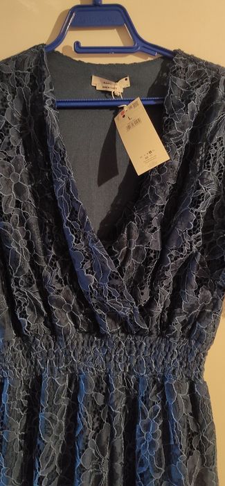 Нова синя, дантелена, елегантна рокля - L размер