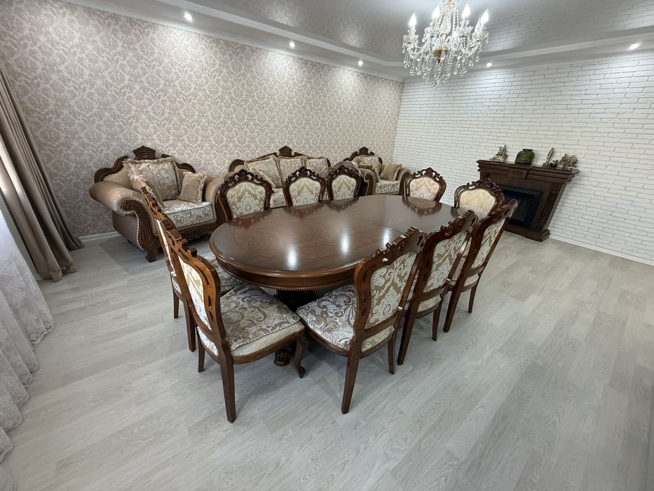 Продам стол+стулья производство Малайзия