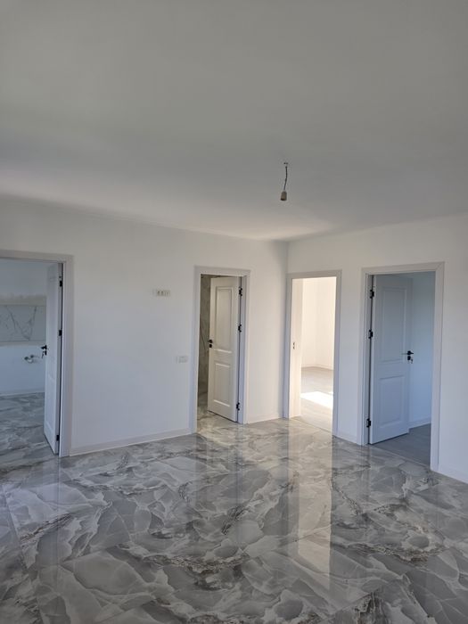 Vand casa in Valu lui Traian pe partea dreapta